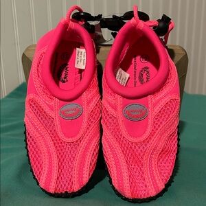 Kids Hot Pink Water Shoes Sz: kids 12